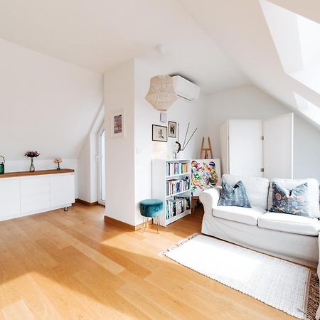 City Apartment Schloss Schonbrunn & Terrace Vienna Esterno foto